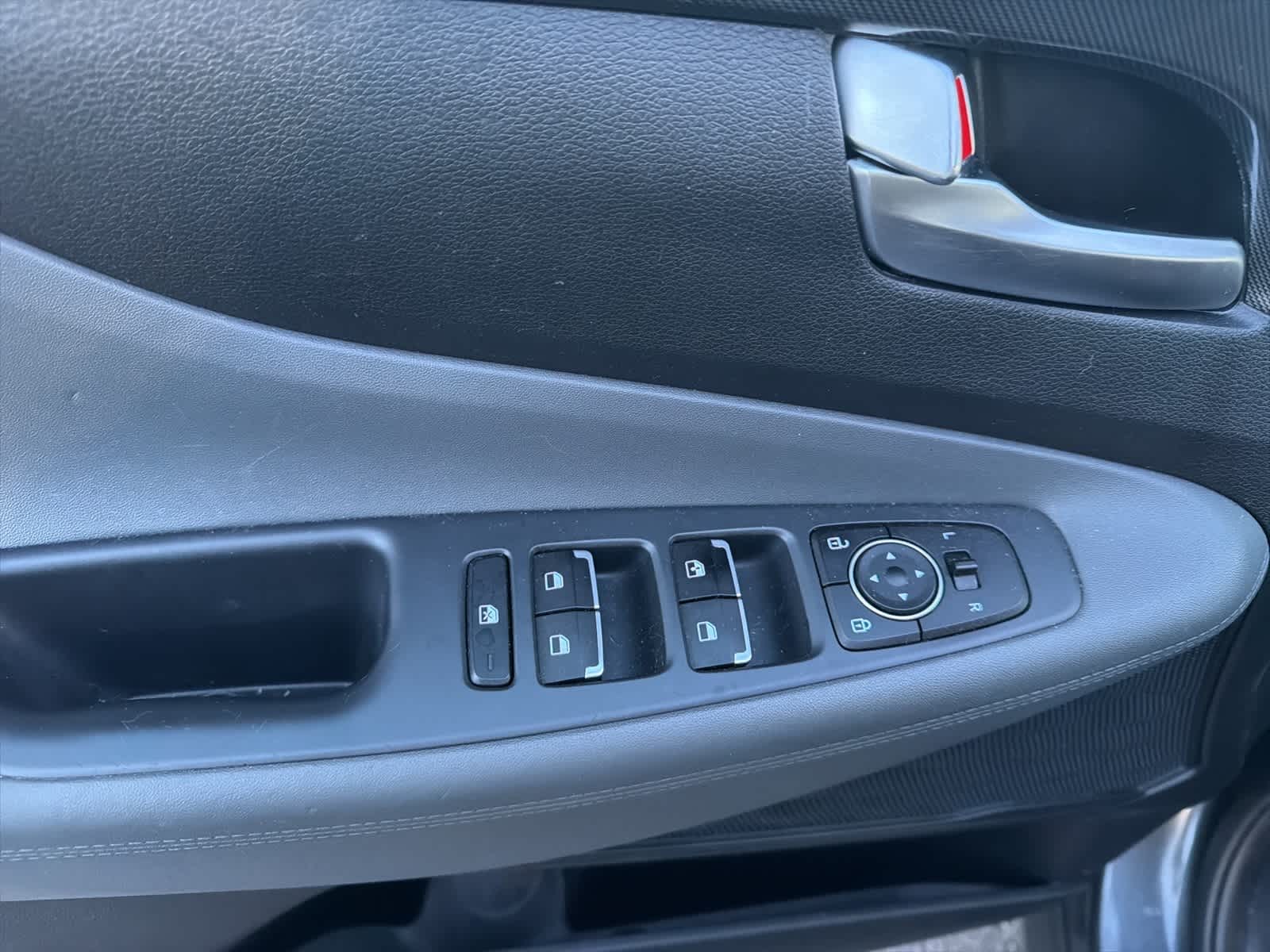 Thumbnail: 2022 Hyundai Santa Fe - 15