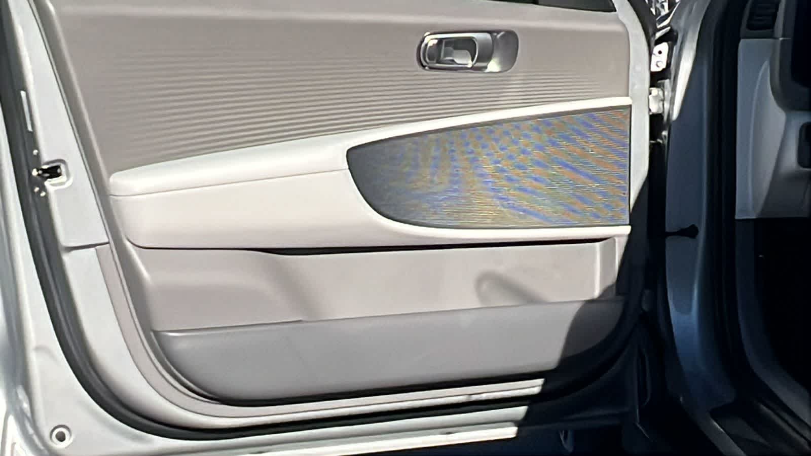 Thumbnail: 2025 Hyundai Ioniq 6 - 23