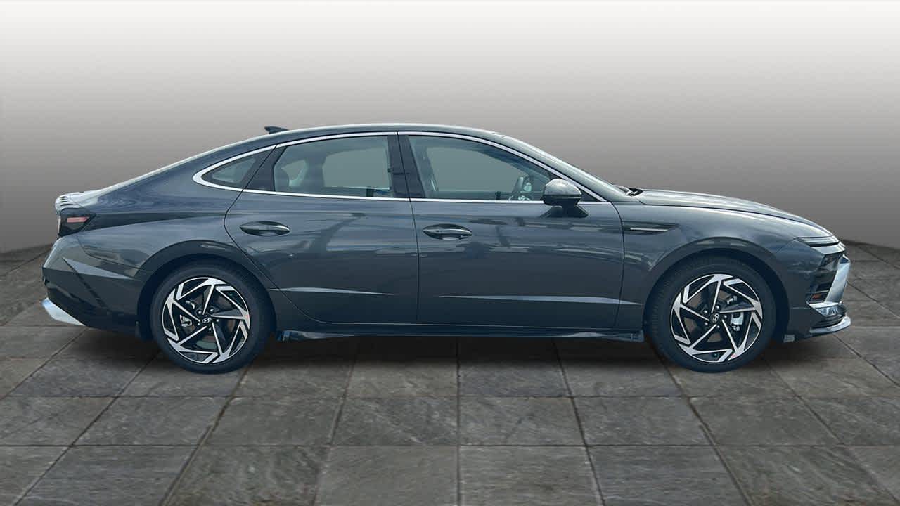 Thumbnail: 2026 Hyundai Sonata - 4