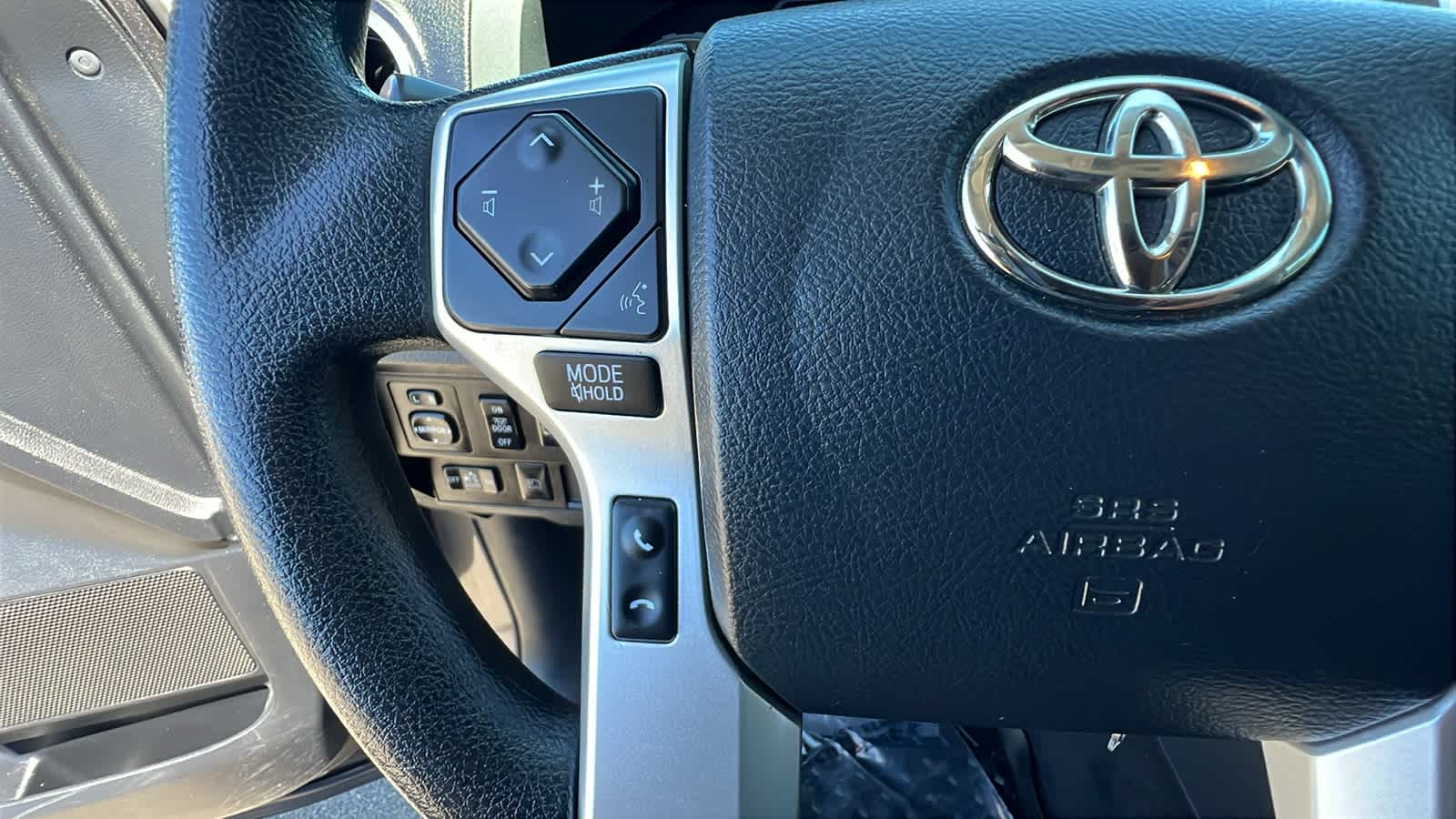 Thumbnail: 2019 Toyota Tundra - 19
