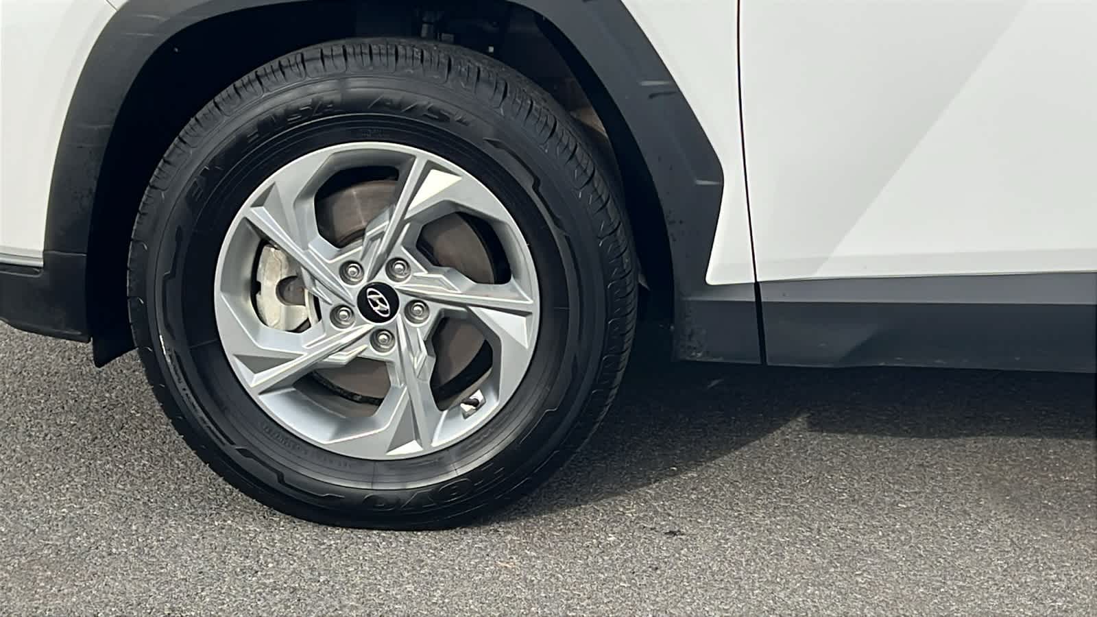 Thumbnail: 2024 Hyundai Tucson - 9