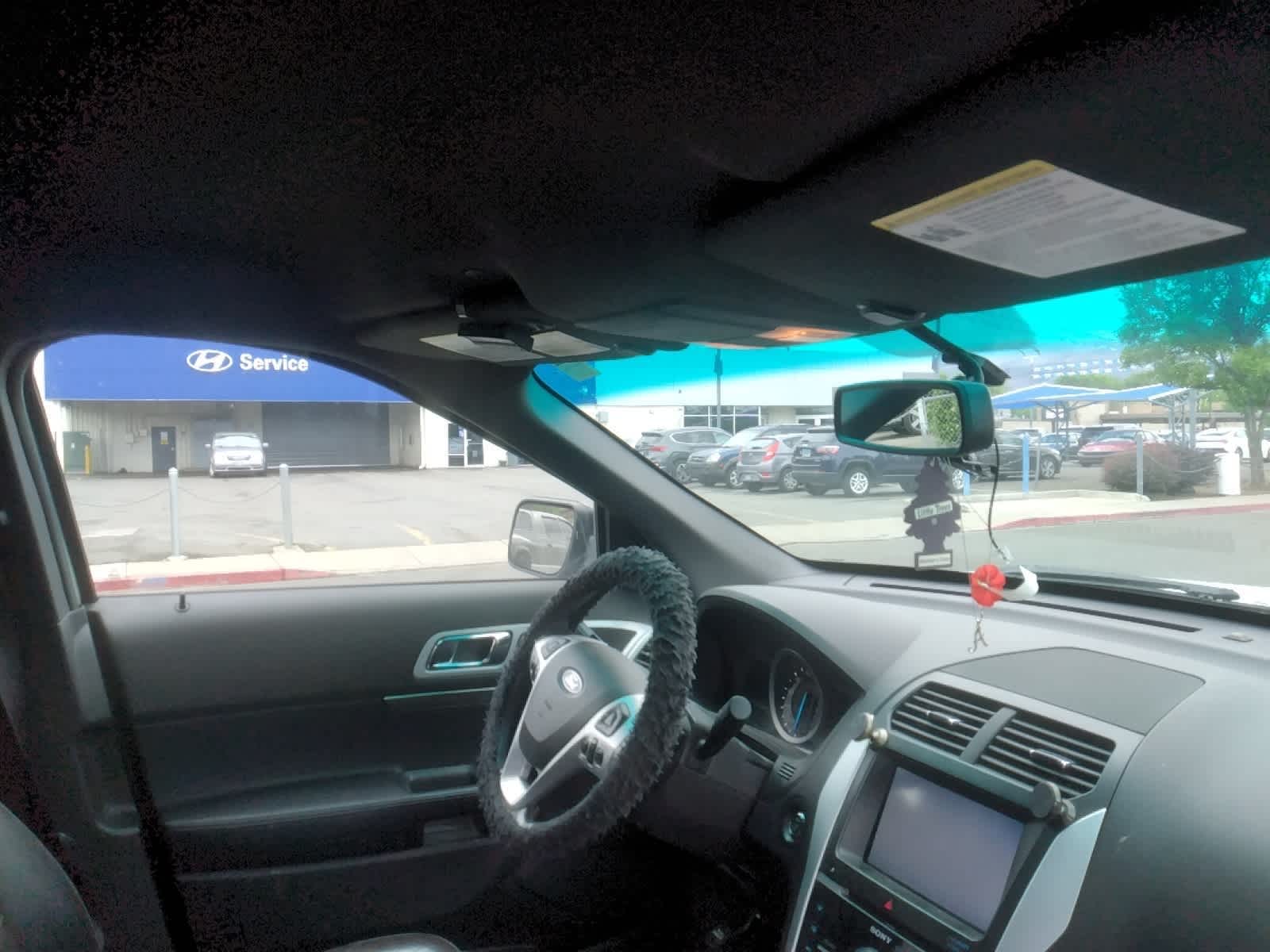 Thumbnail: 2013 Ford Explorer - 21