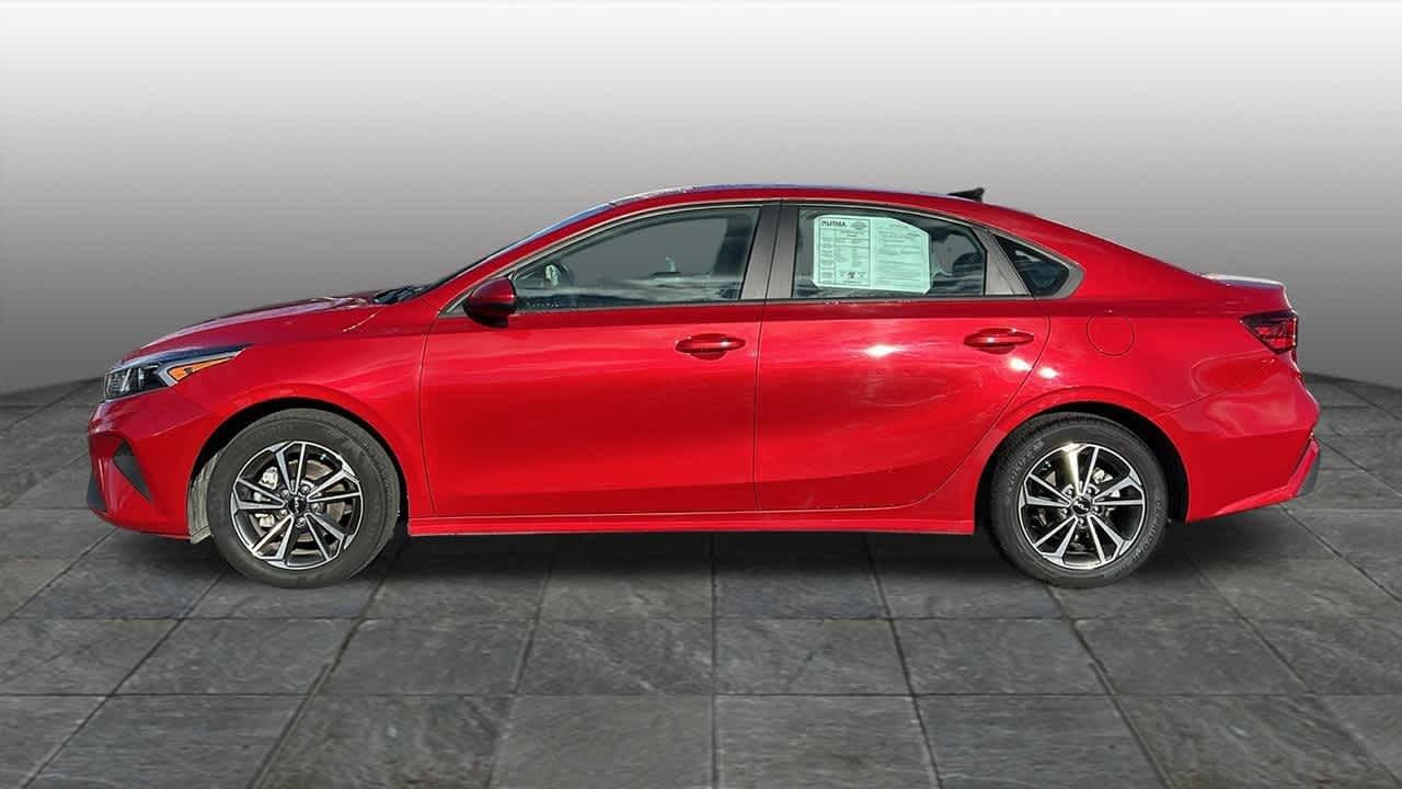 Thumbnail: 2023 Kia Forte - 8