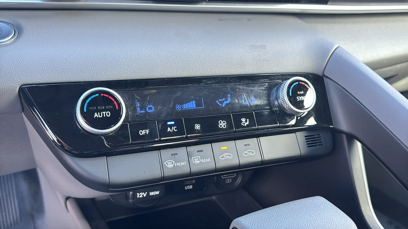 Thumbnail: 2022 Hyundai Elantra - 14