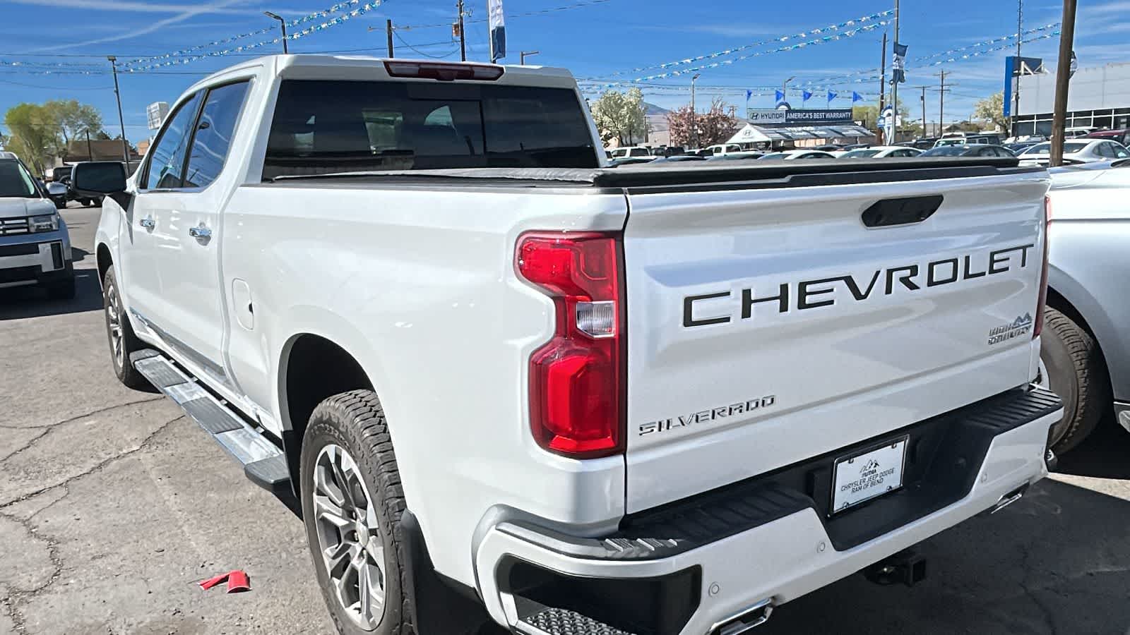 Thumbnail: 2024 Chevrolet Silverado 1500 - 8