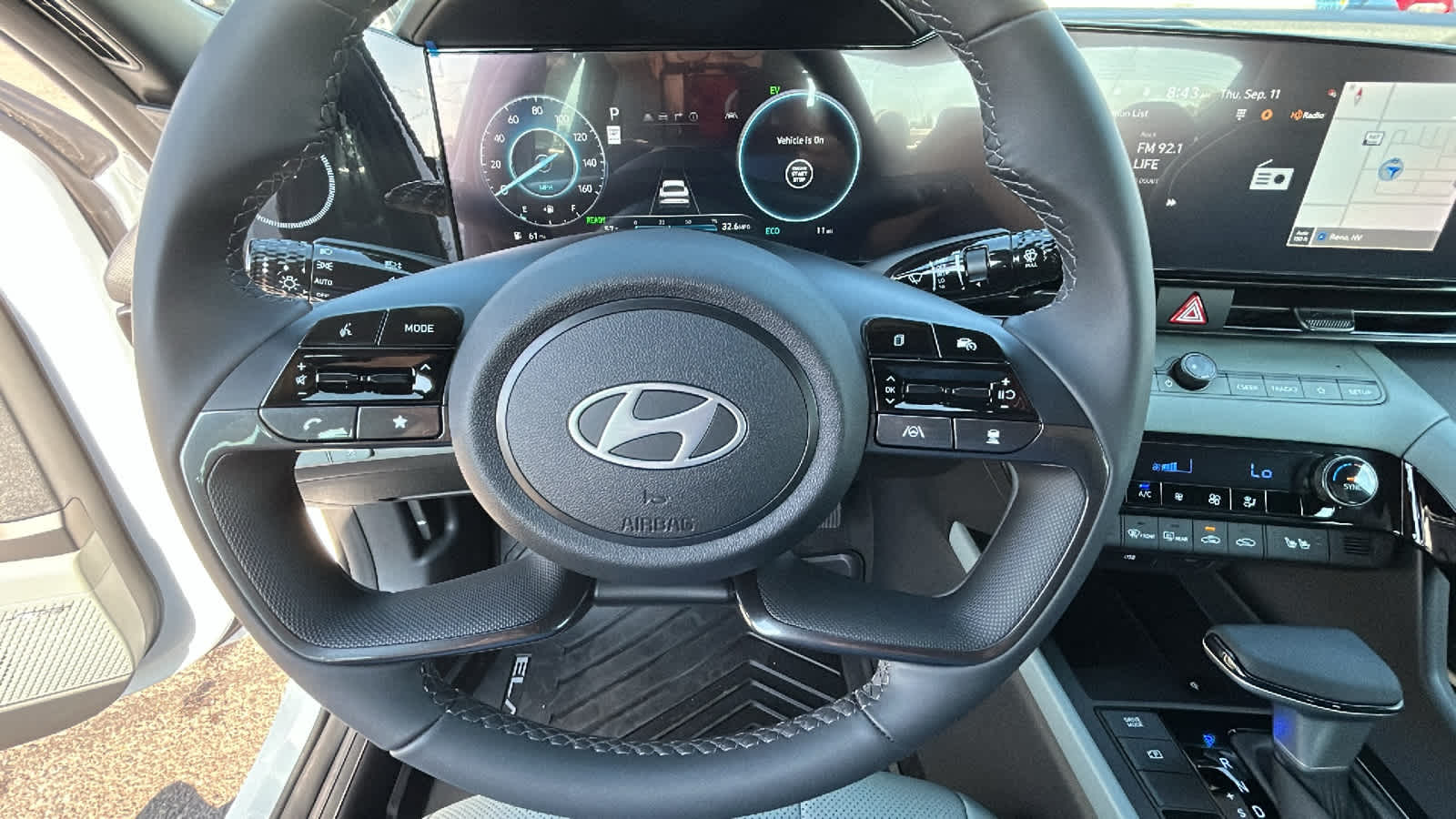 Thumbnail: 2025 Hyundai Elantra - 18