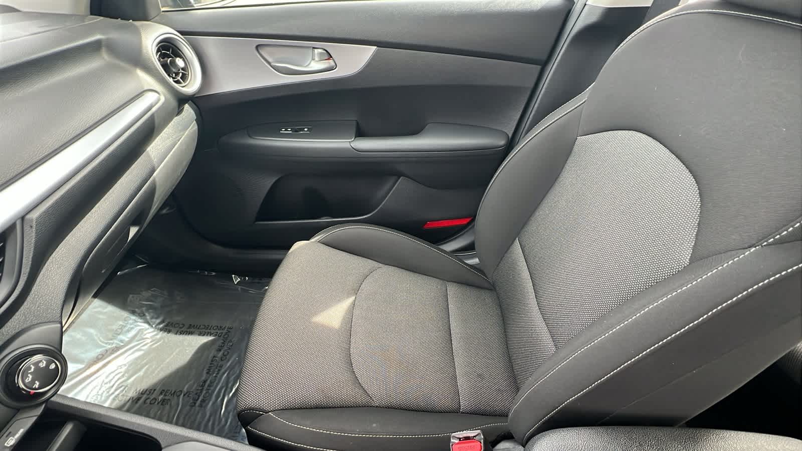 Thumbnail: 2024 Kia Forte - 12