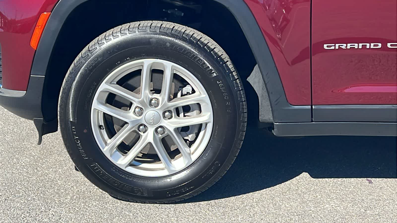 Thumbnail: 2024 Jeep Grand Cherokee L - 9