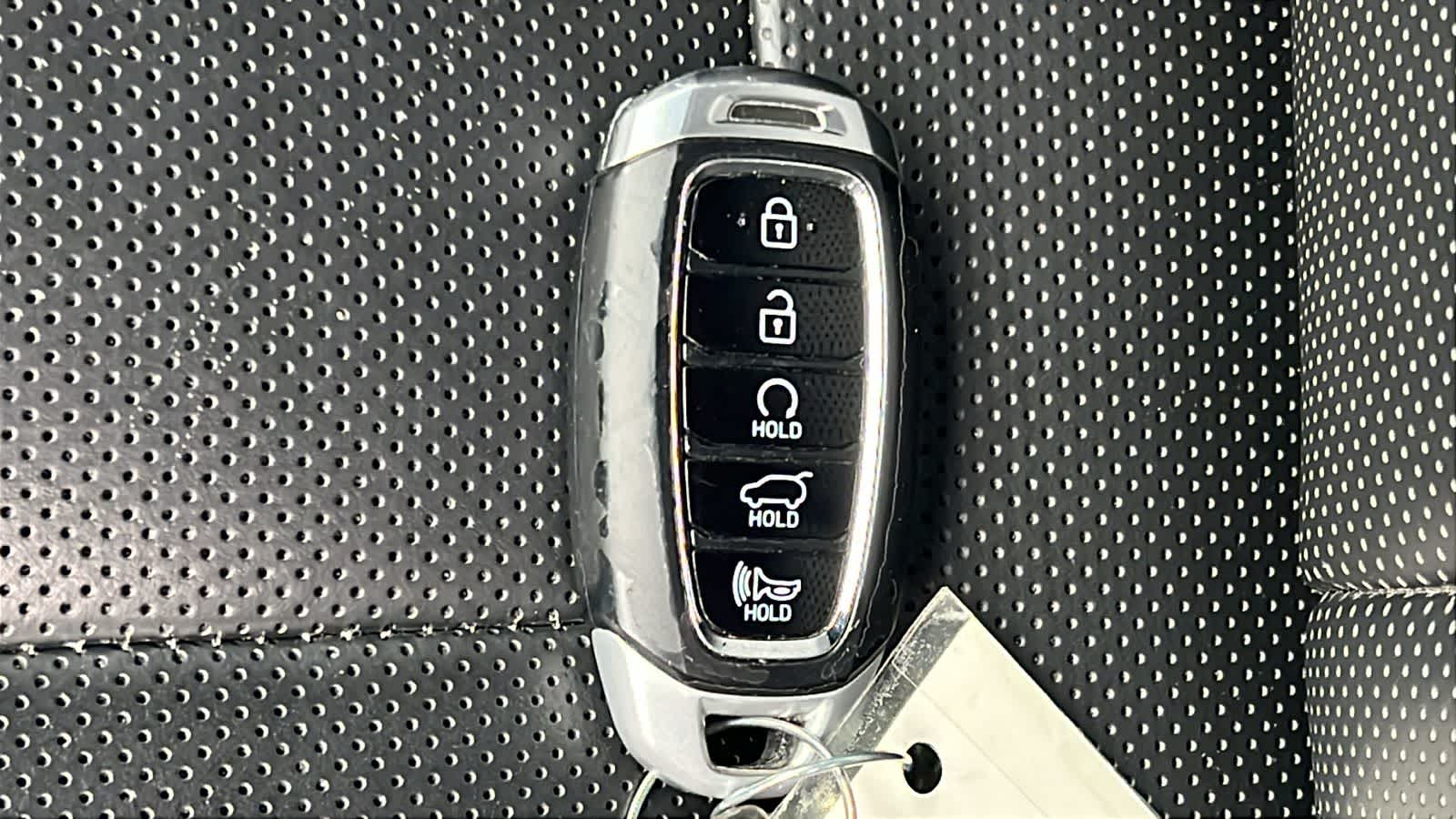 Thumbnail: 2022 Hyundai Palisade - 29