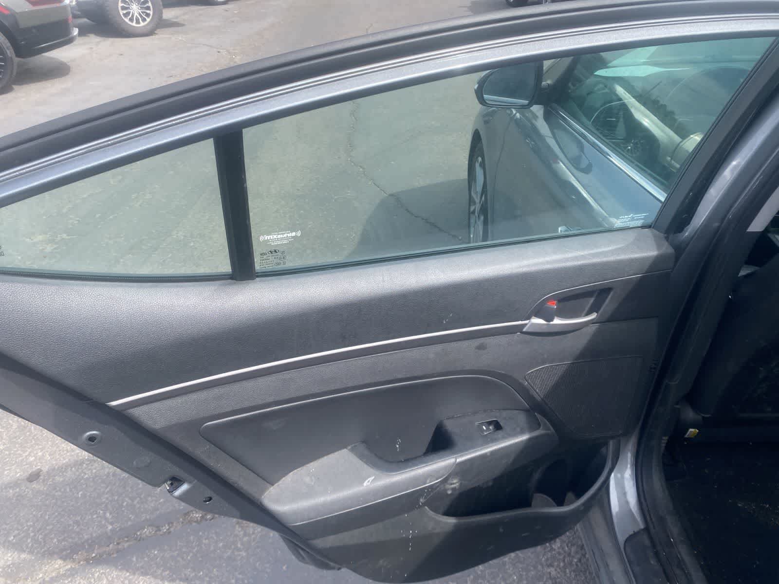 Thumbnail: 2017 Hyundai Elantra - 12