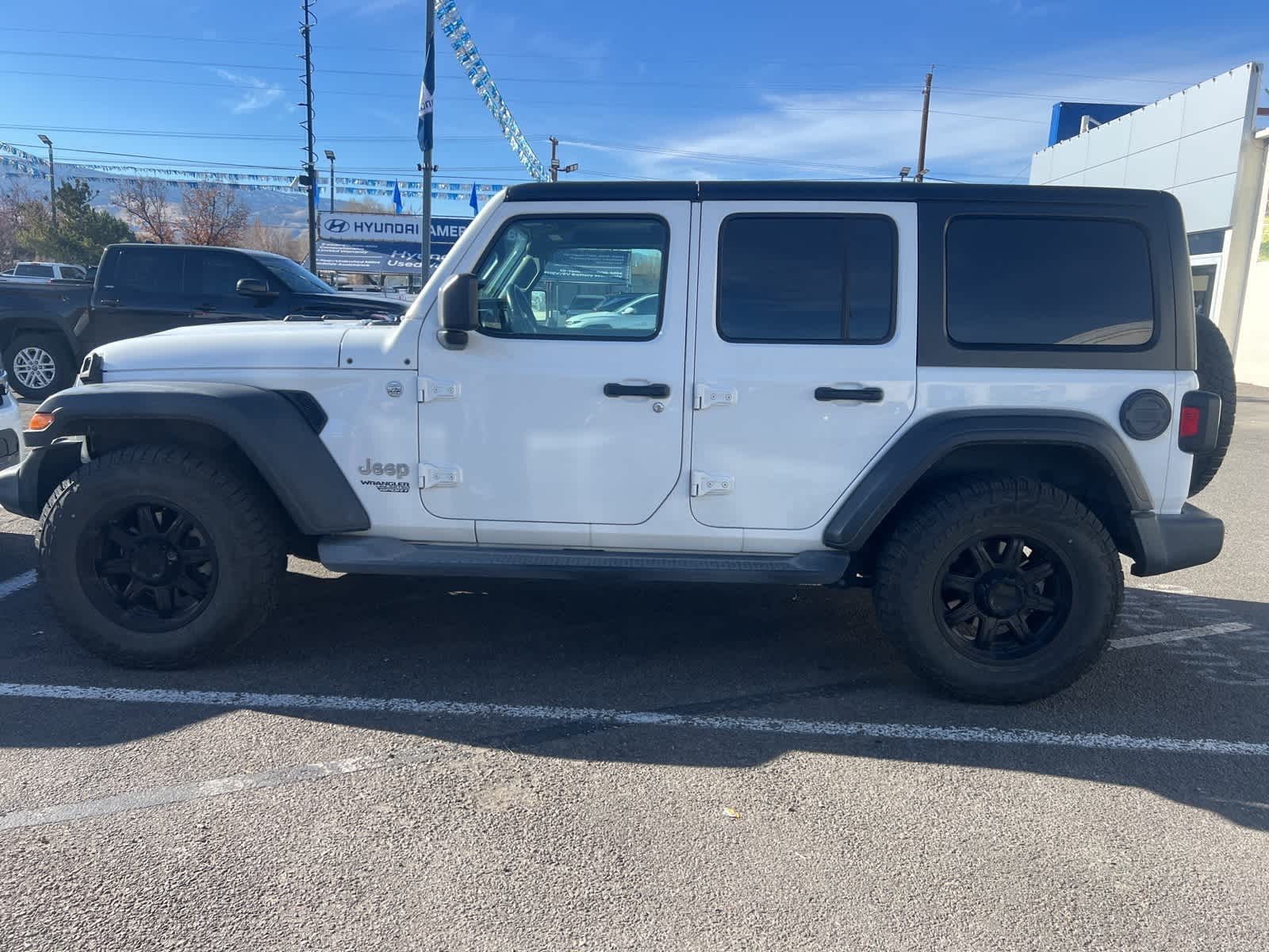 Thumbnail: 2019 Jeep Wrangler - 3