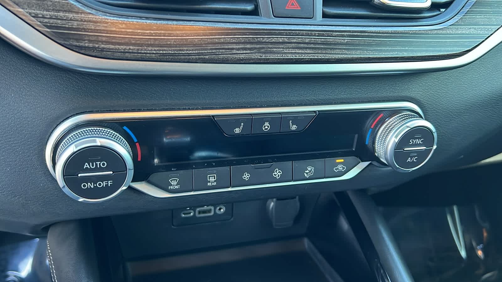 Thumbnail: 2021 Nissan Altima - 14