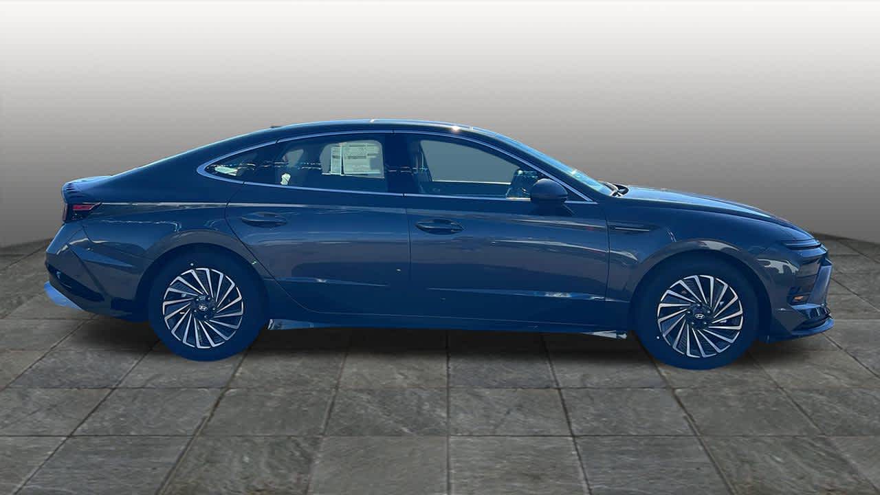 Thumbnail: 2026 Hyundai Sonata - 4