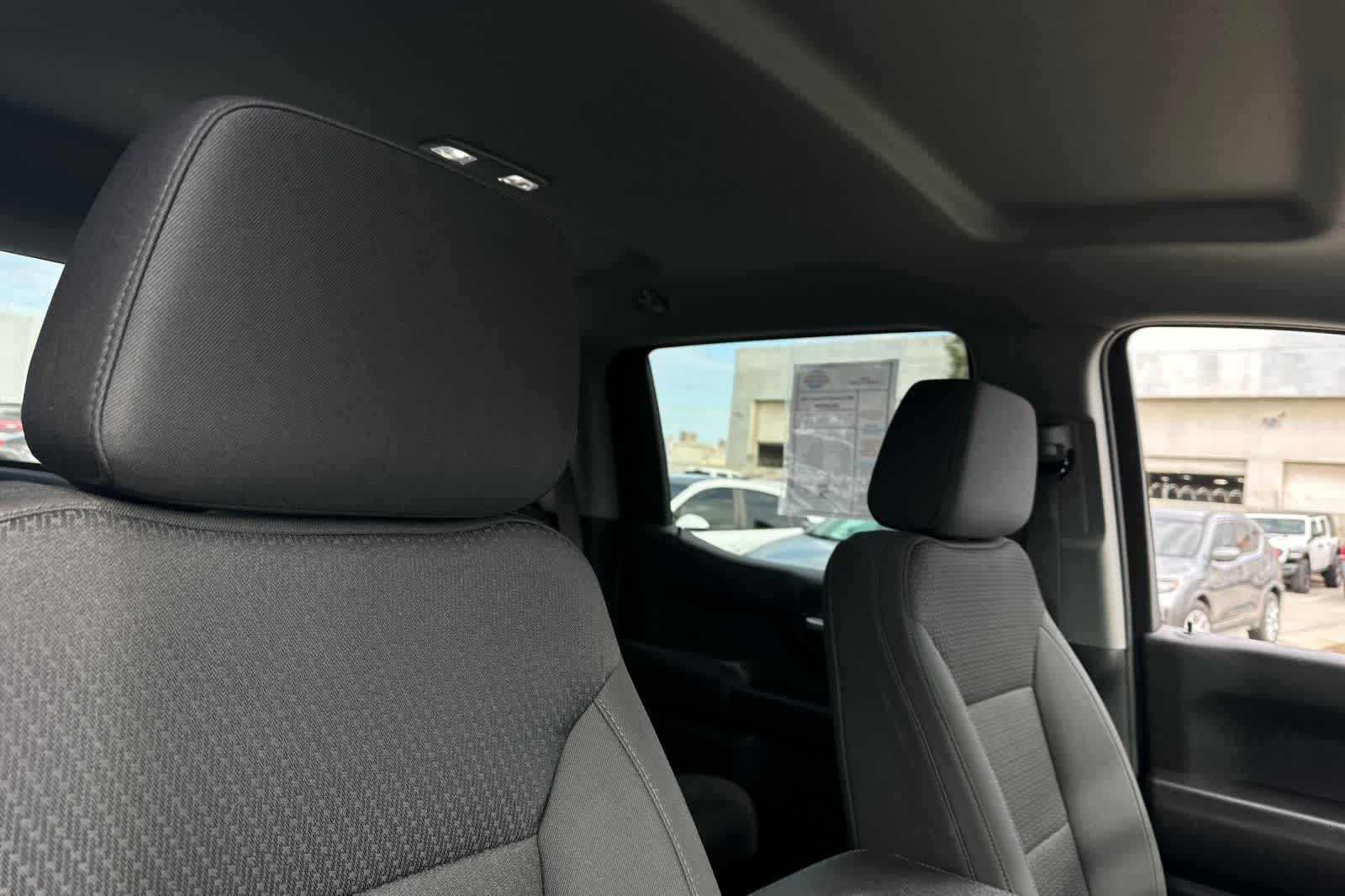 Thumbnail: 2022 Chevrolet Silverado 1500 - 19