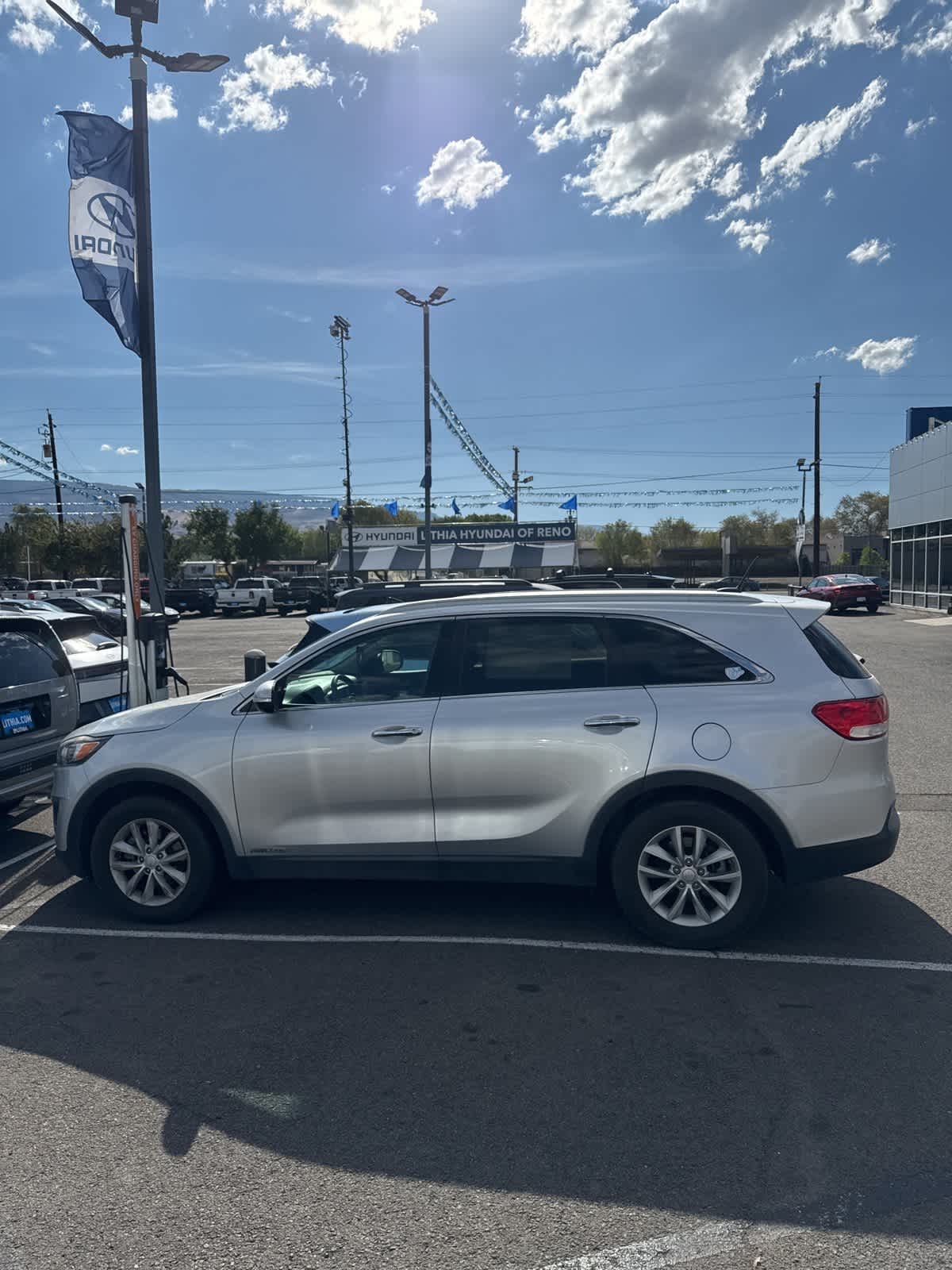 Thumbnail: 2017 Kia Sorento - 7