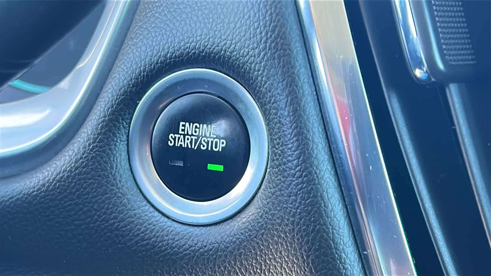 Thumbnail: 2021 Chevrolet Traverse - 17