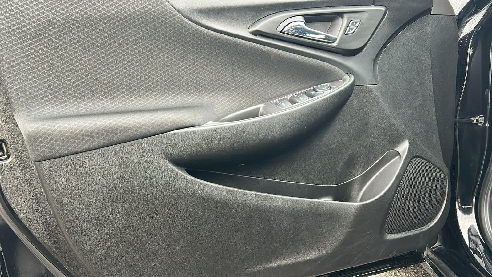 Thumbnail: 2023 Chevrolet Malibu - 23