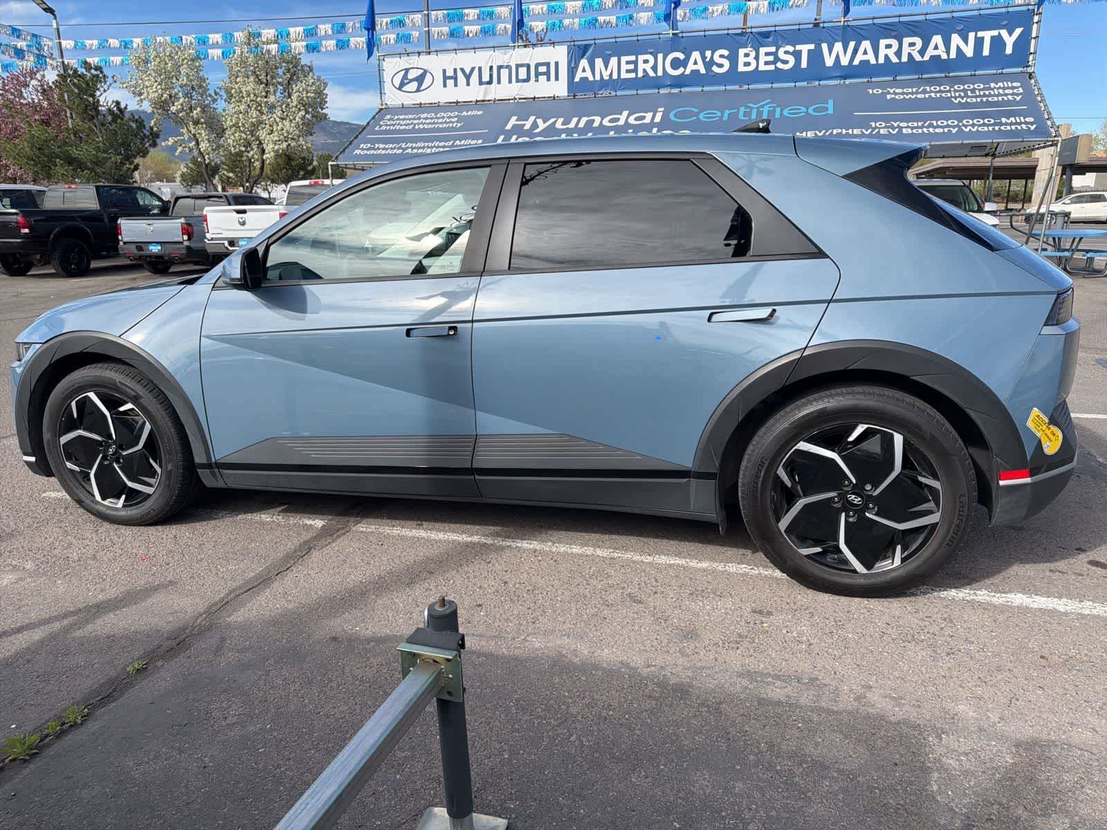 Thumbnail: 2022 Hyundai Ioniq 5 - 3