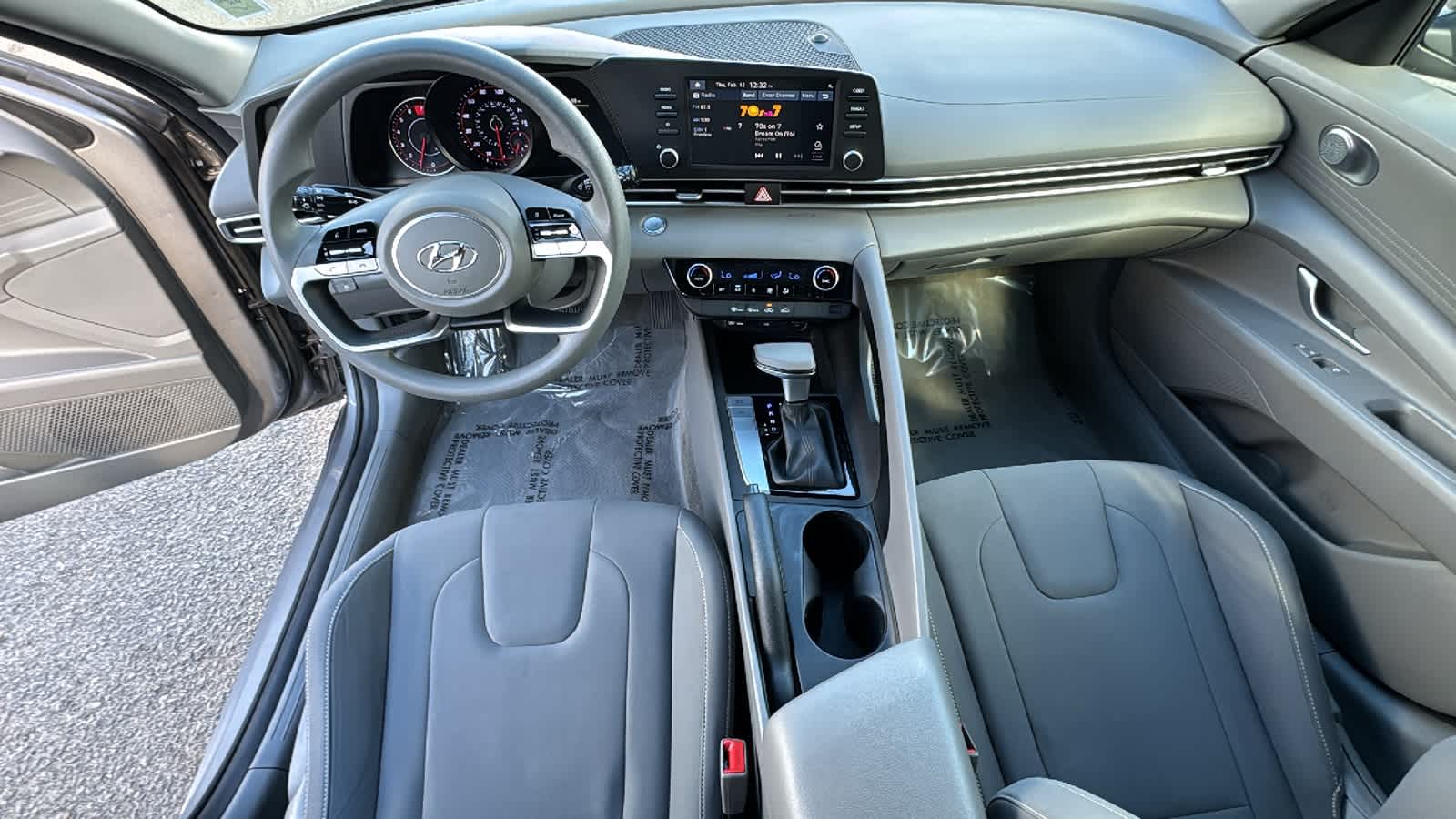 Thumbnail: 2022 Hyundai Elantra - 26