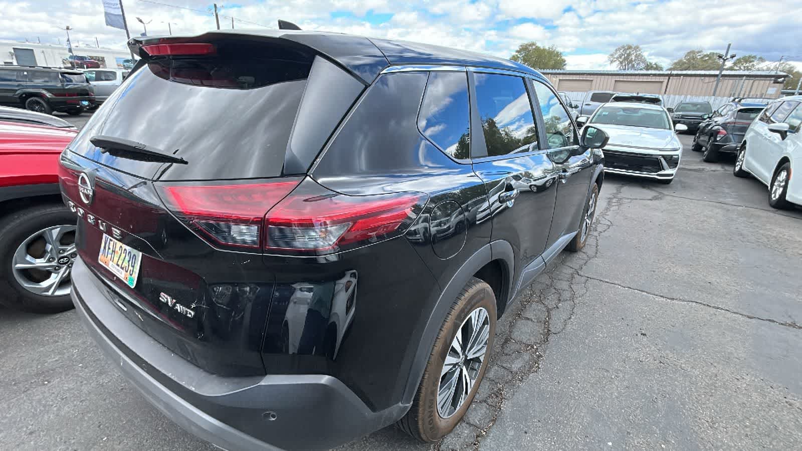 Thumbnail: 2023 Nissan Rogue - 14