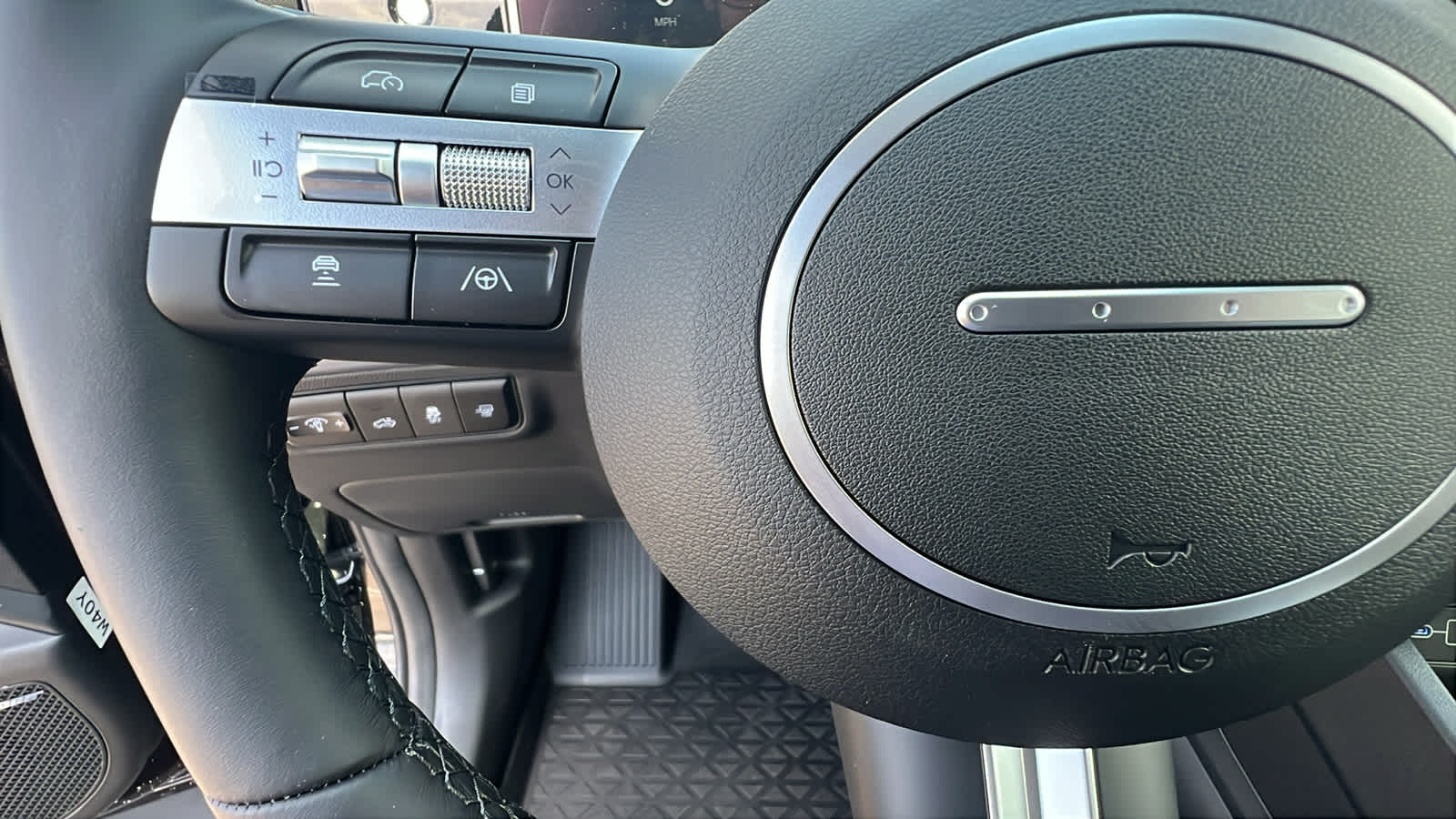 Thumbnail: 2025 Hyundai Santa Cruz - 19