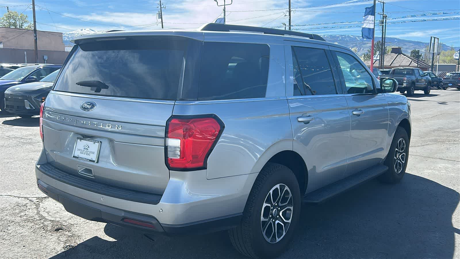 Thumbnail: 2024 Ford Expedition - 15