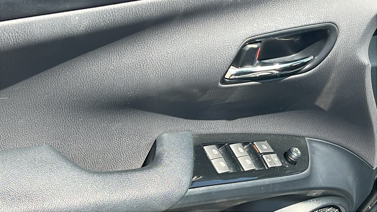 Thumbnail: 2017 Toyota Prius - 22
