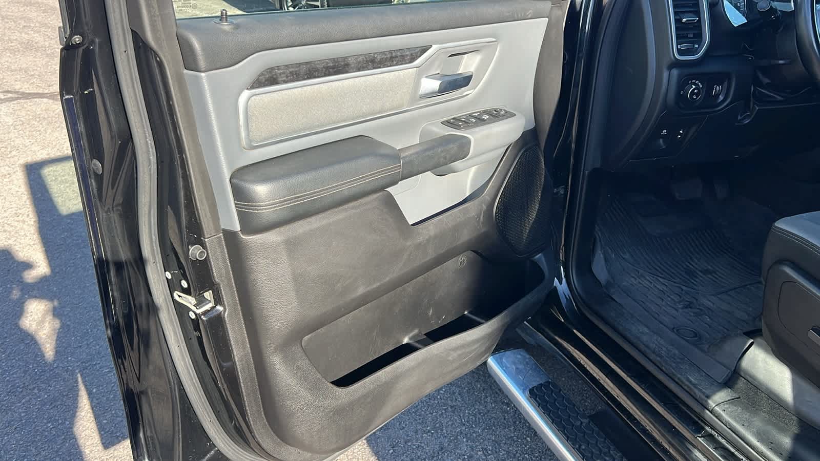 Thumbnail: 2022 RAM 1500 - 23