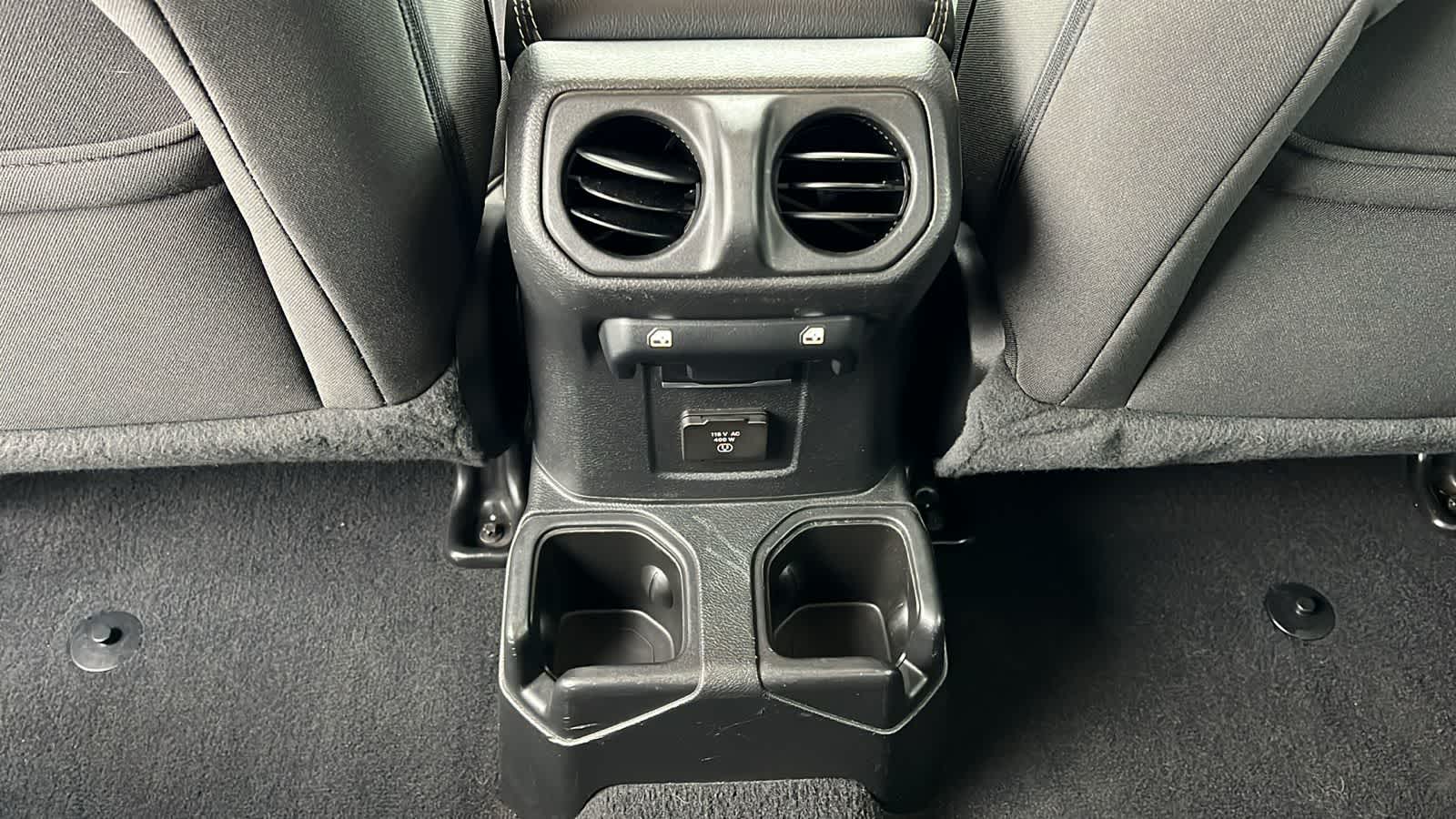 Thumbnail: 2023 Jeep Gladiator - 25