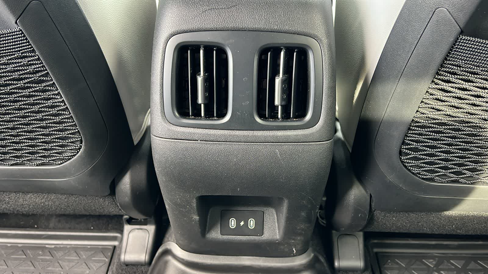 Thumbnail: 2025 Hyundai Santa Cruz - 25