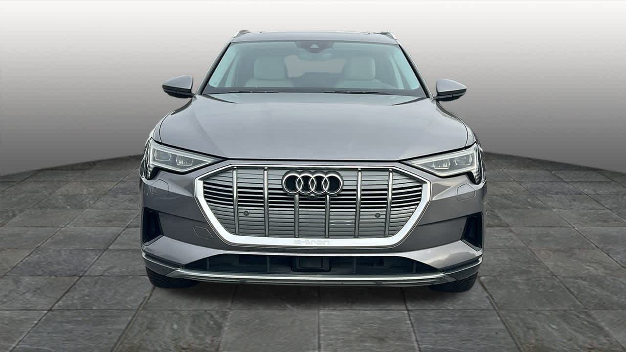 Thumbnail: 2019 Audi e-tron - 2