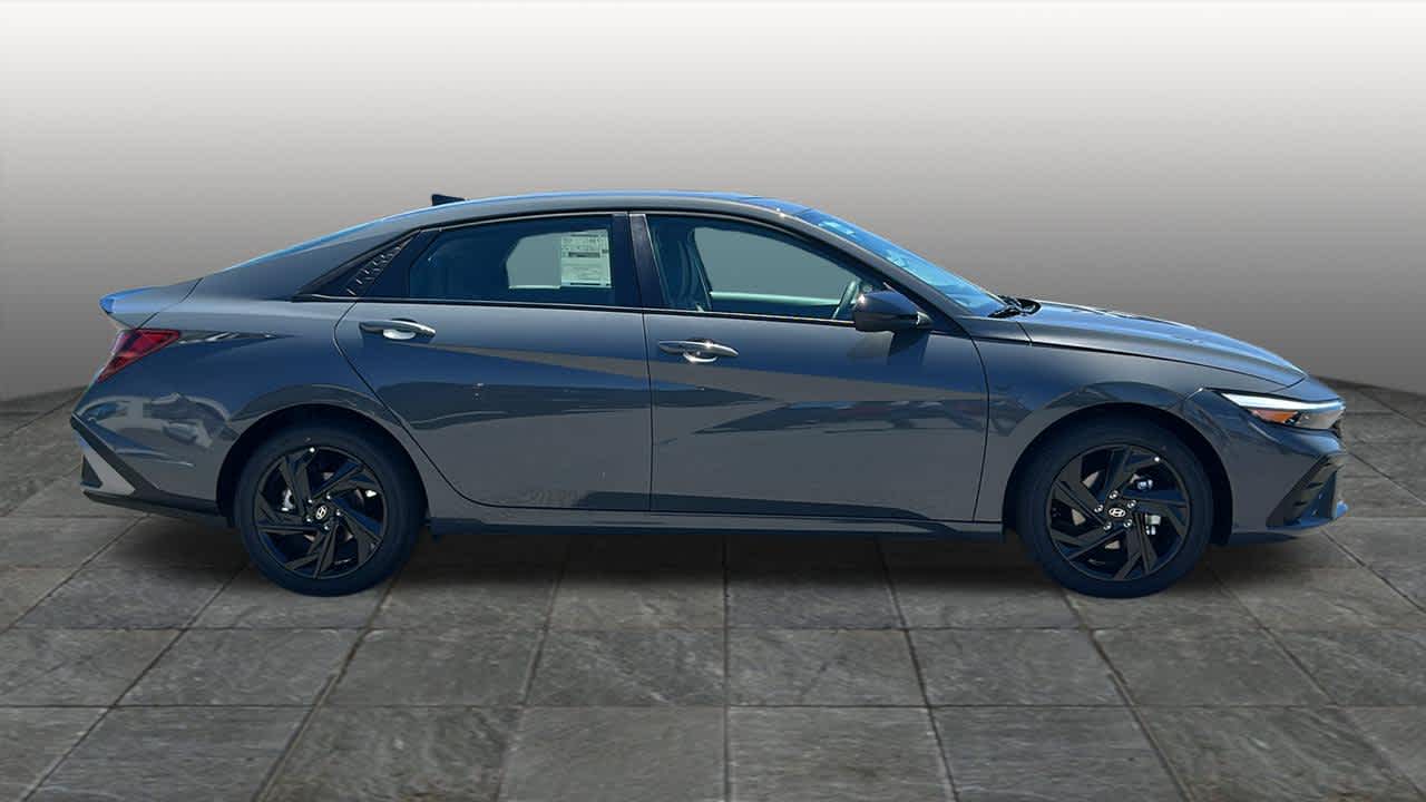 Thumbnail: 2026 Hyundai Elantra - 4