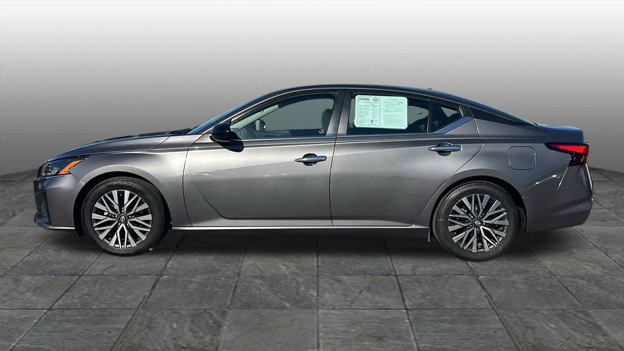 Thumbnail: 2024 Nissan Altima - 8