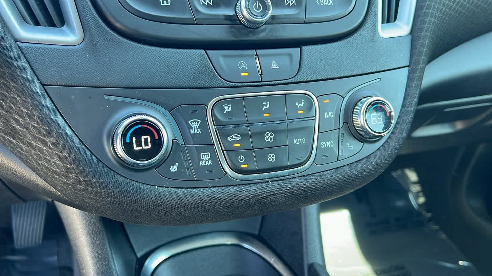 Thumbnail: 2023 Chevrolet Malibu - 14