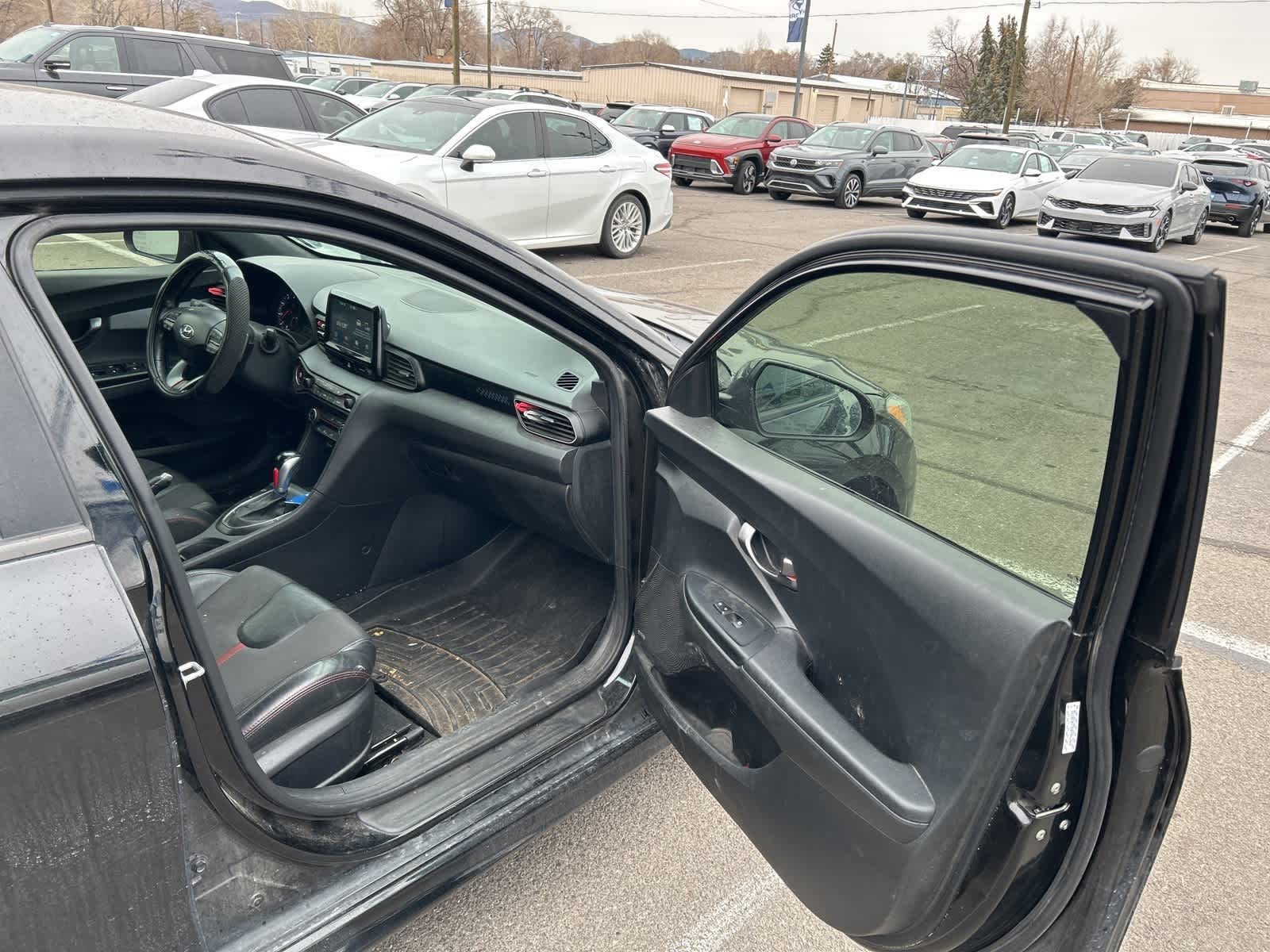 Thumbnail: 2020 Hyundai Veloster - 6