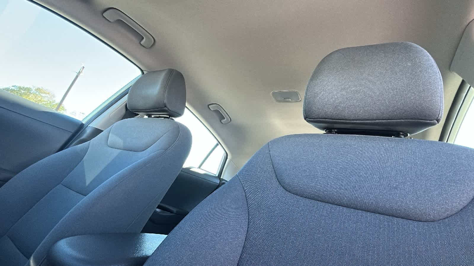 Thumbnail: 2020 Hyundai Ioniq - 11