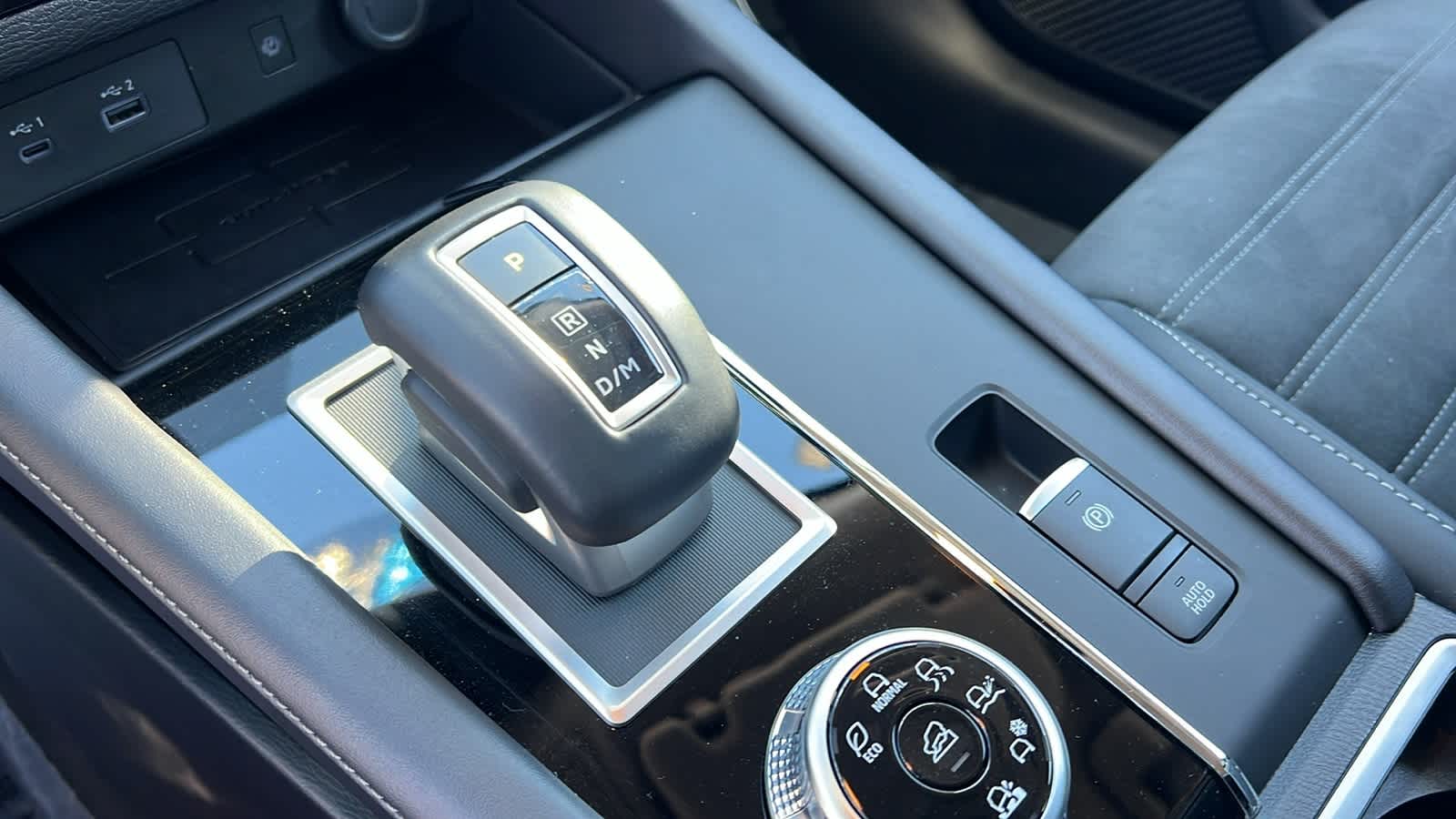 Thumbnail: 2024 Mitsubishi Outlander - 13