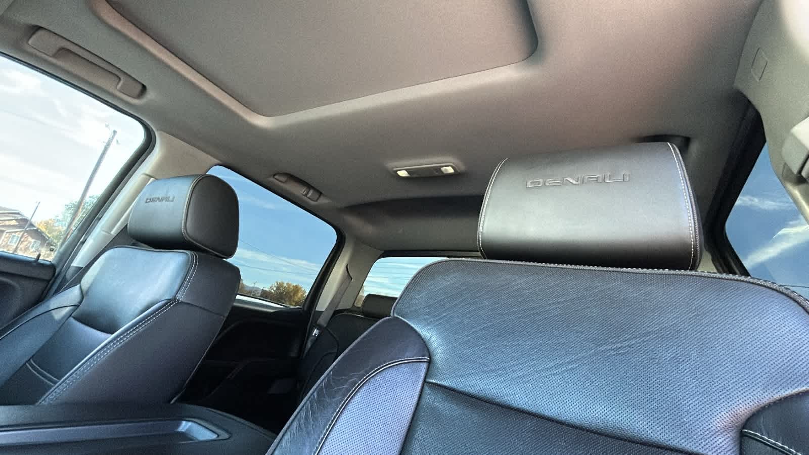 Thumbnail: 2015 GMC Sierra 2500 - 11