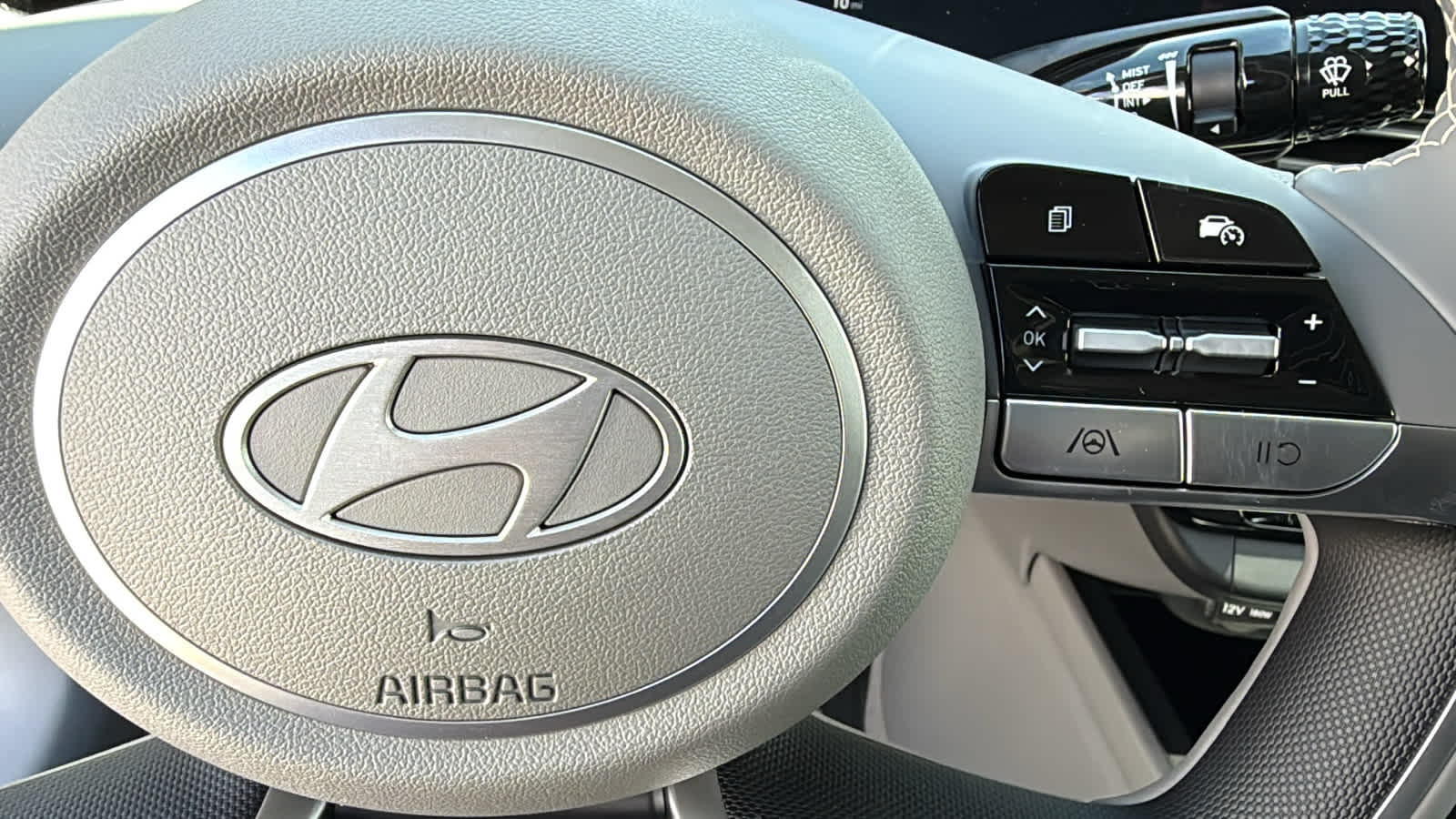 Thumbnail: 2025 Hyundai Elantra - 20