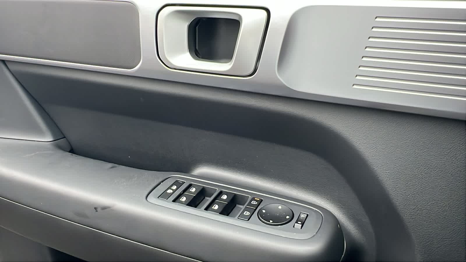 Thumbnail: 2025 Hyundai Santa Fe - 22