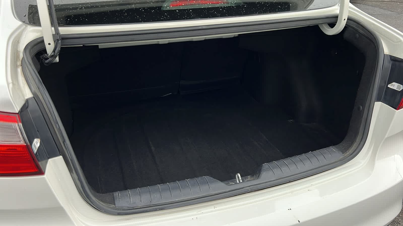 Thumbnail: 2016 Kia Rio - 27