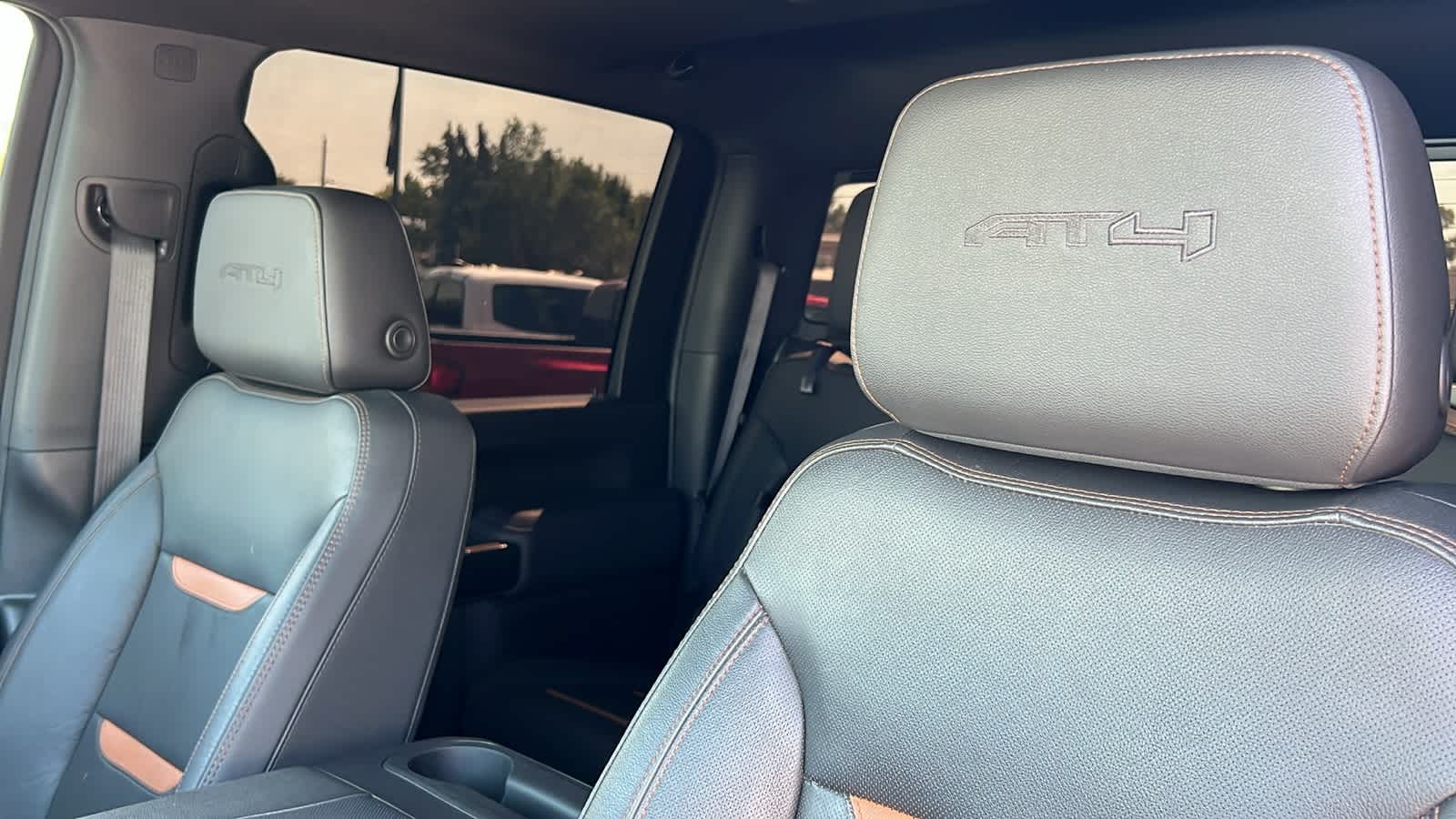 Thumbnail: 2022 GMC Sierra 2500 - 11