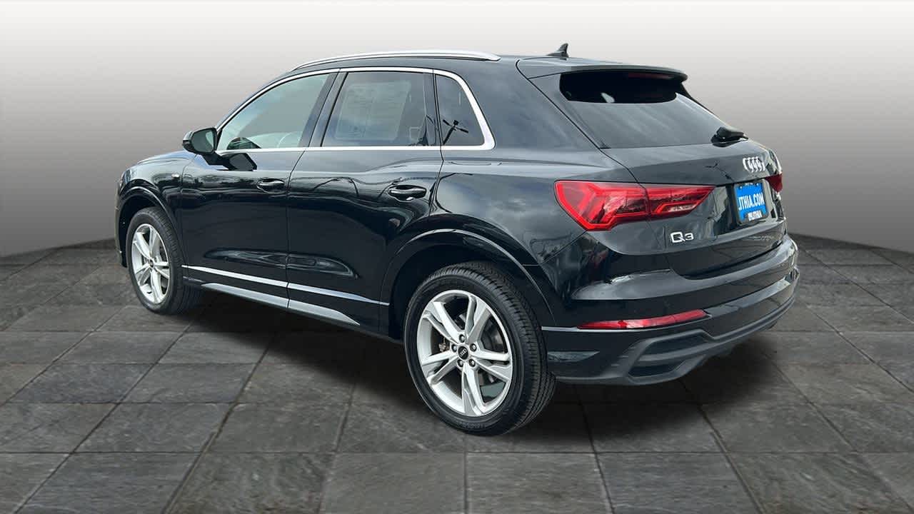 Thumbnail: 2022 Audi Q3 - 7