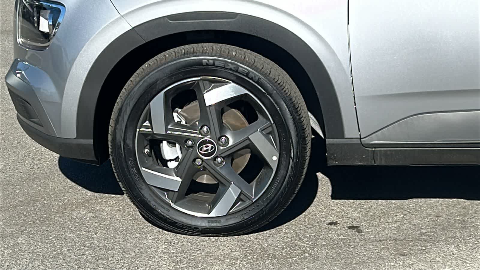 Thumbnail: 2025 Hyundai Venue - 9