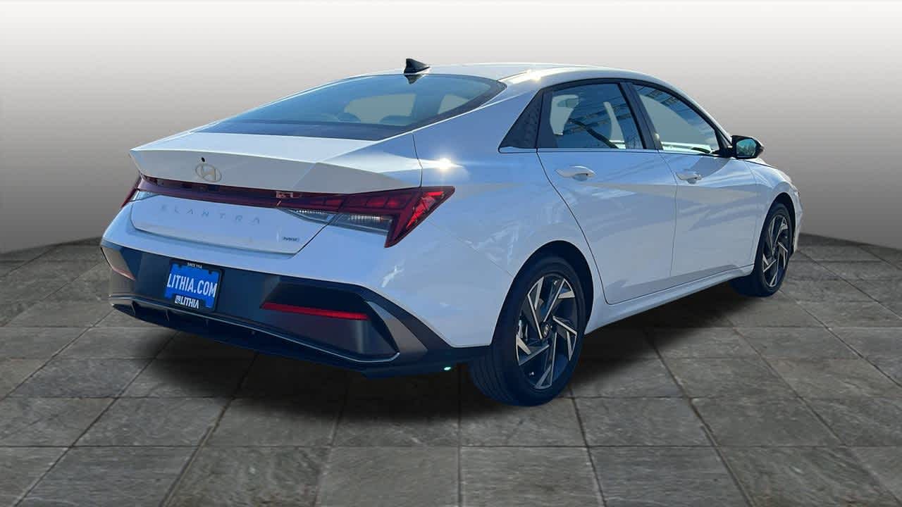 Thumbnail: 2025 Hyundai Elantra - 5