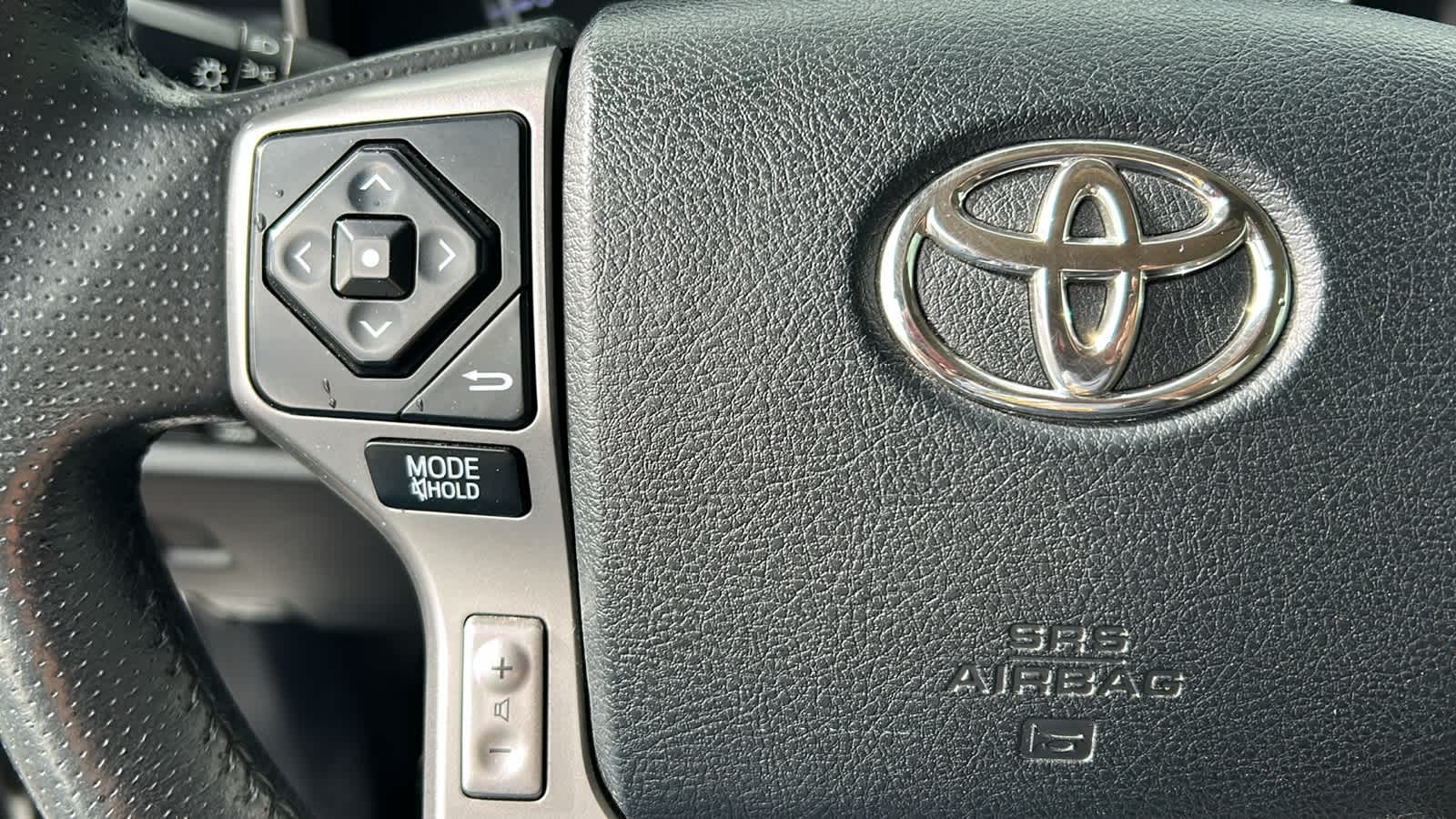 Thumbnail: 2019 Toyota 4Runner - 19