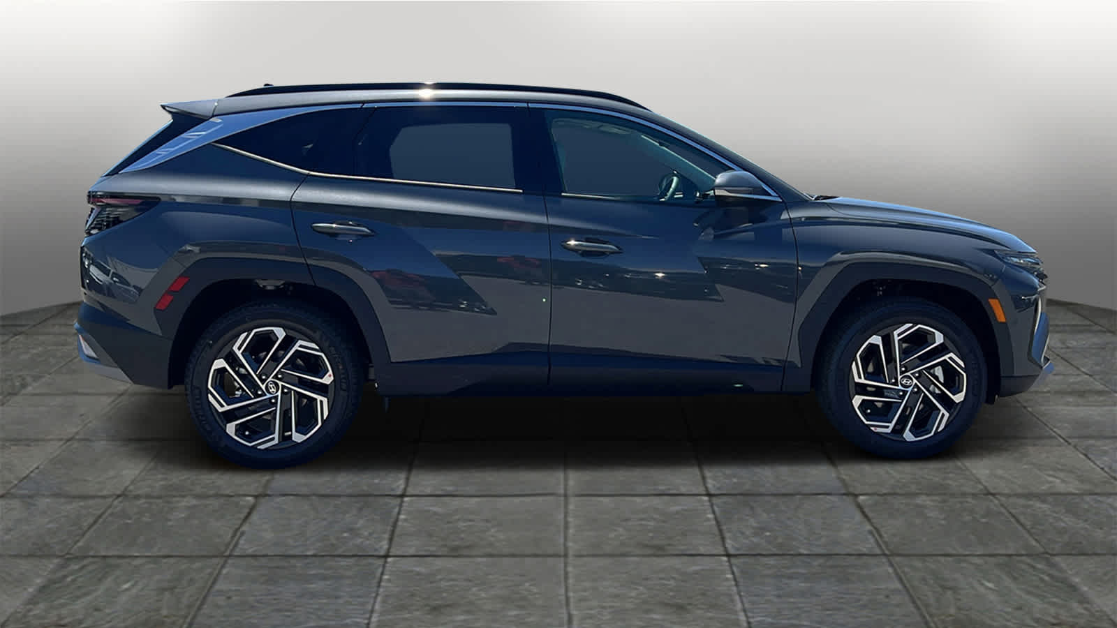 Thumbnail: 2025 Hyundai Tucson - 4