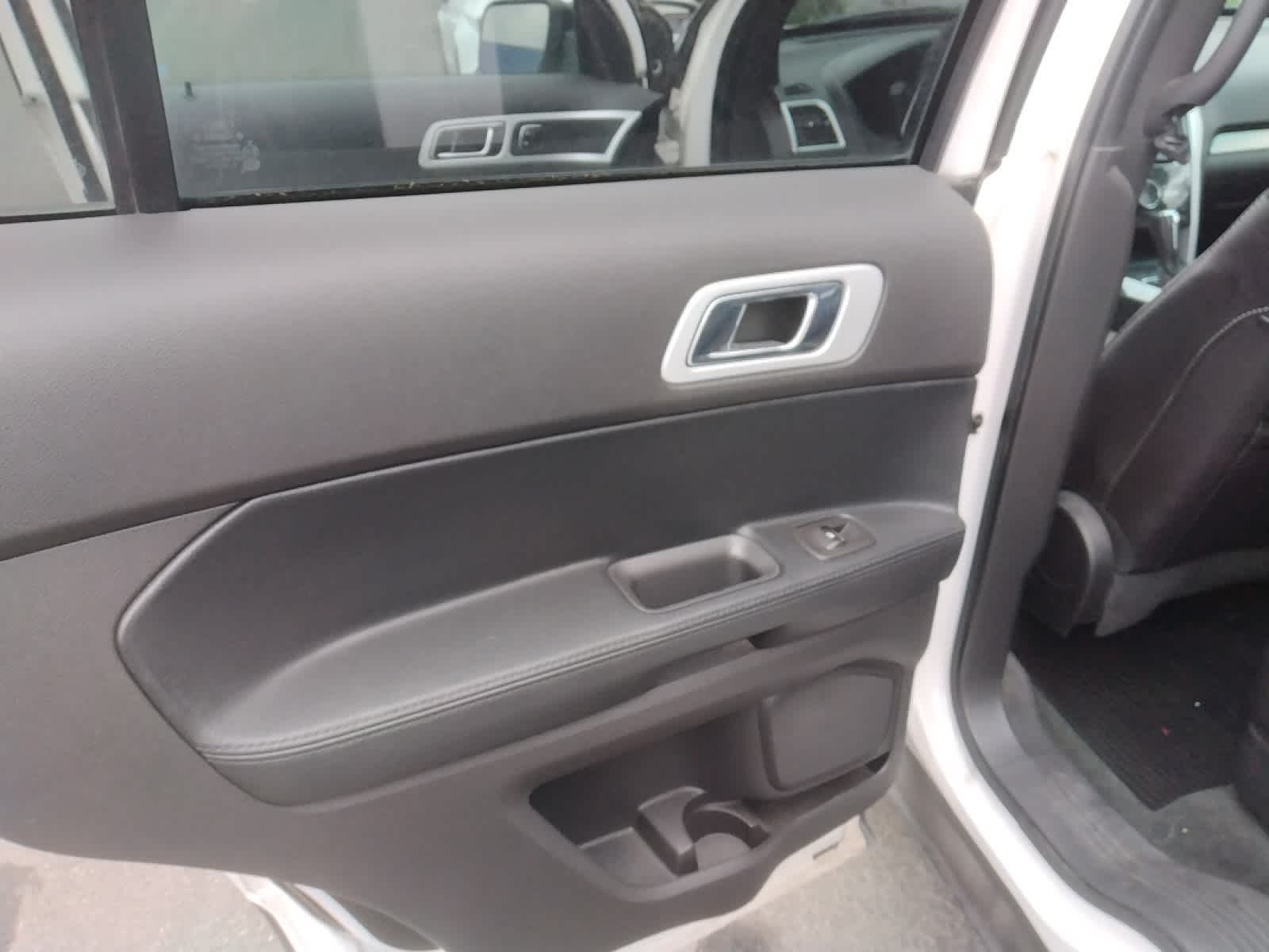 Thumbnail: 2013 Ford Explorer - 13