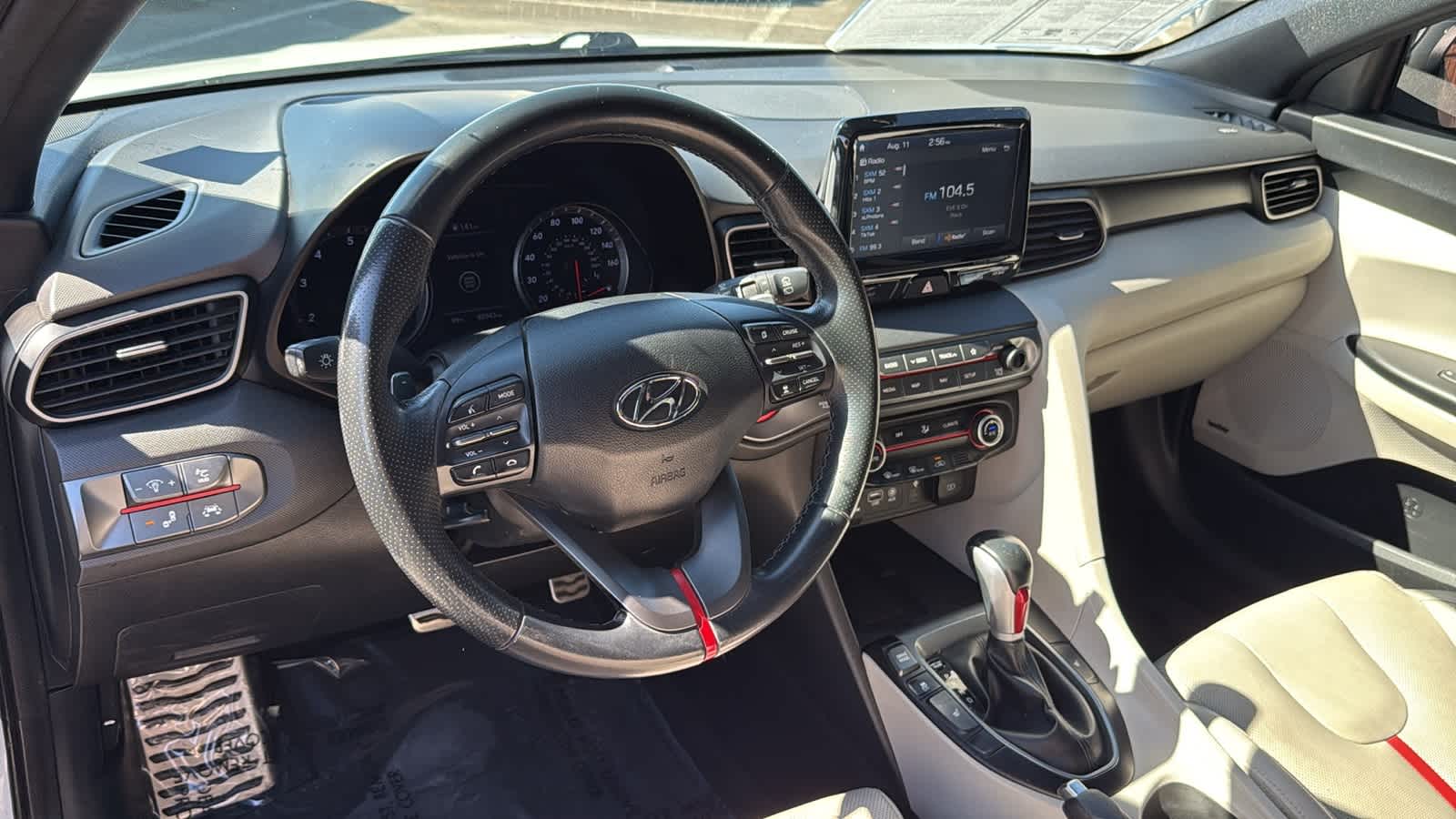 Thumbnail: 2019 Hyundai Veloster - 10