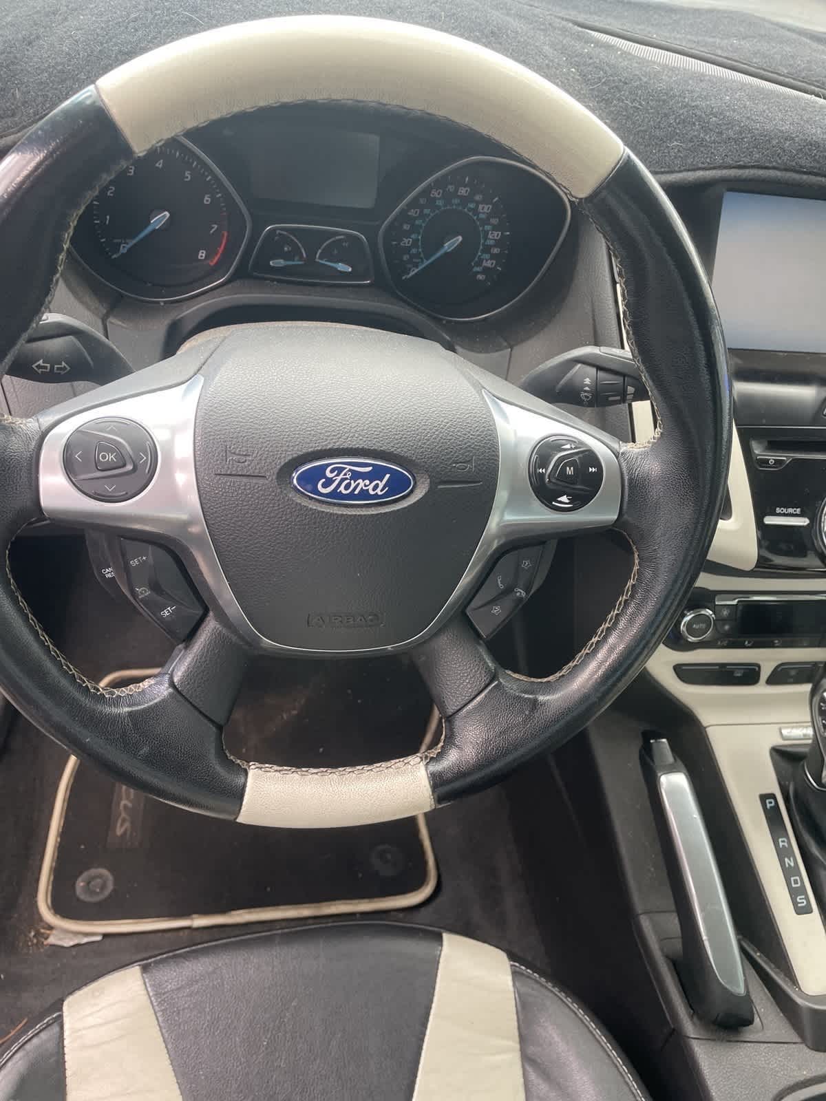 Thumbnail: 2012 Ford Focus - 8